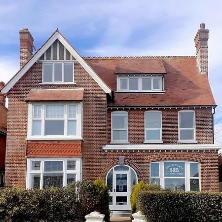 South Beach B & B Lowestoft Bagian luar foto