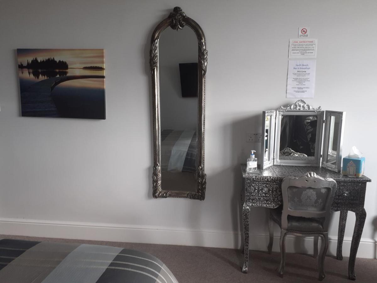 South Beach B & B Lowestoft Bagian luar foto