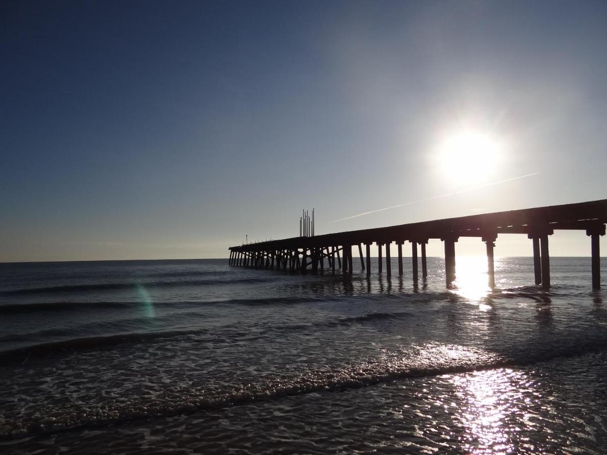 South Beach B & B Lowestoft Bagian luar foto