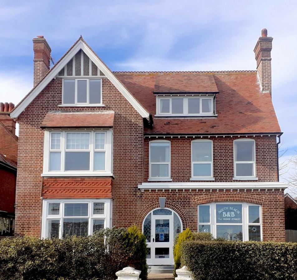 South Beach B & B Lowestoft Bagian luar foto