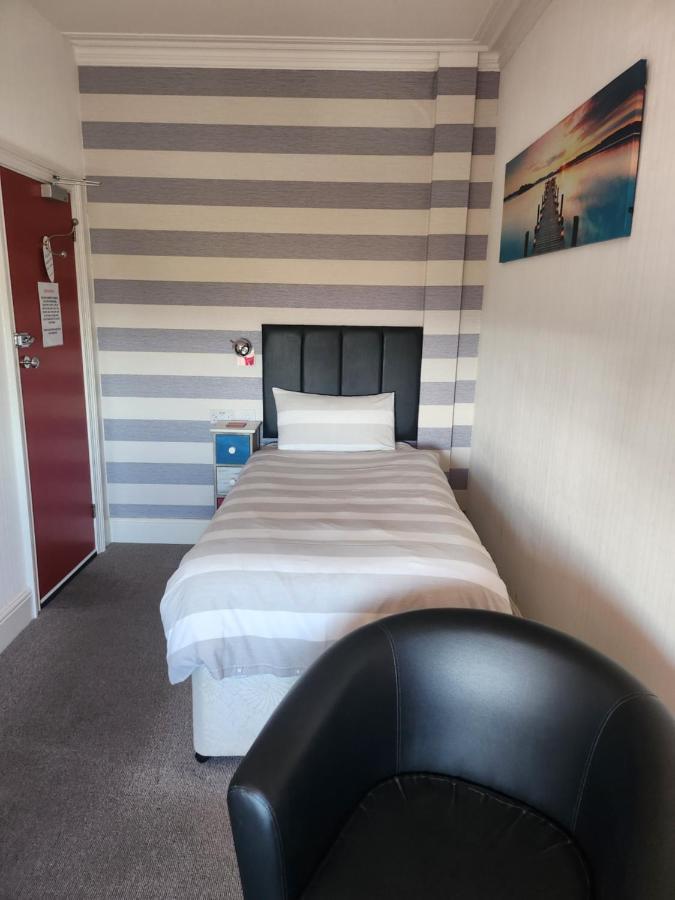 South Beach B & B Lowestoft Bagian luar foto