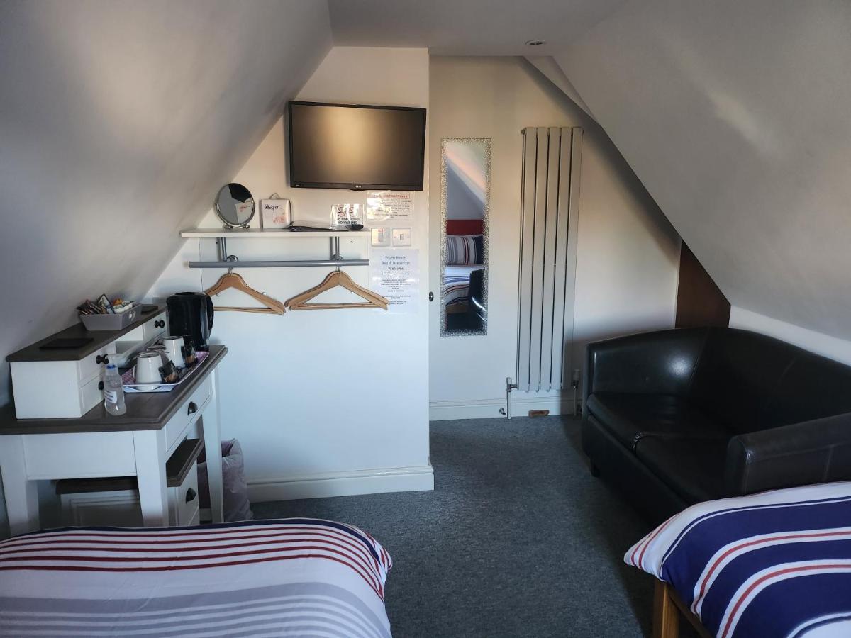 South Beach B & B Lowestoft Bagian luar foto