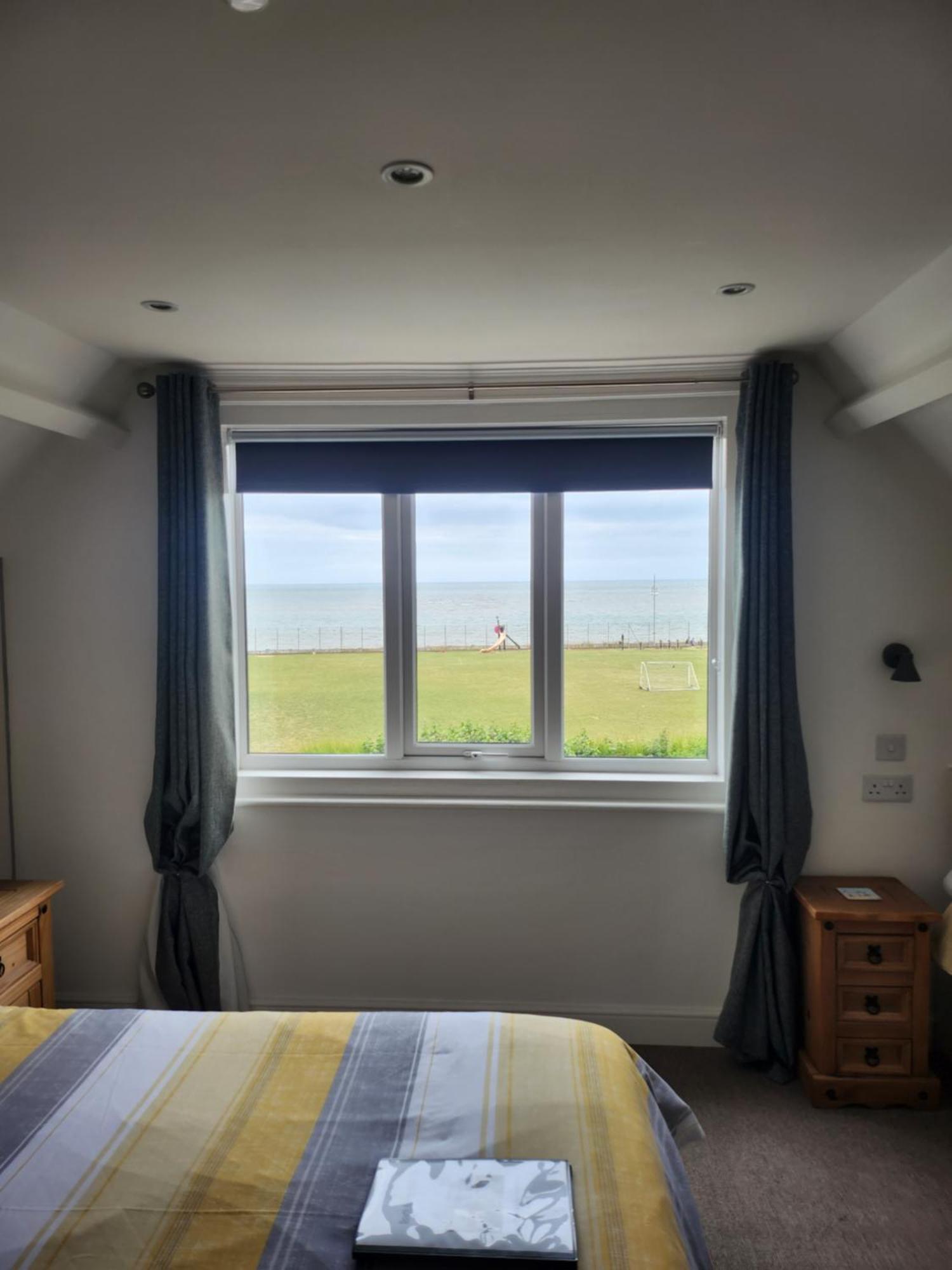 South Beach B & B Lowestoft Bagian luar foto