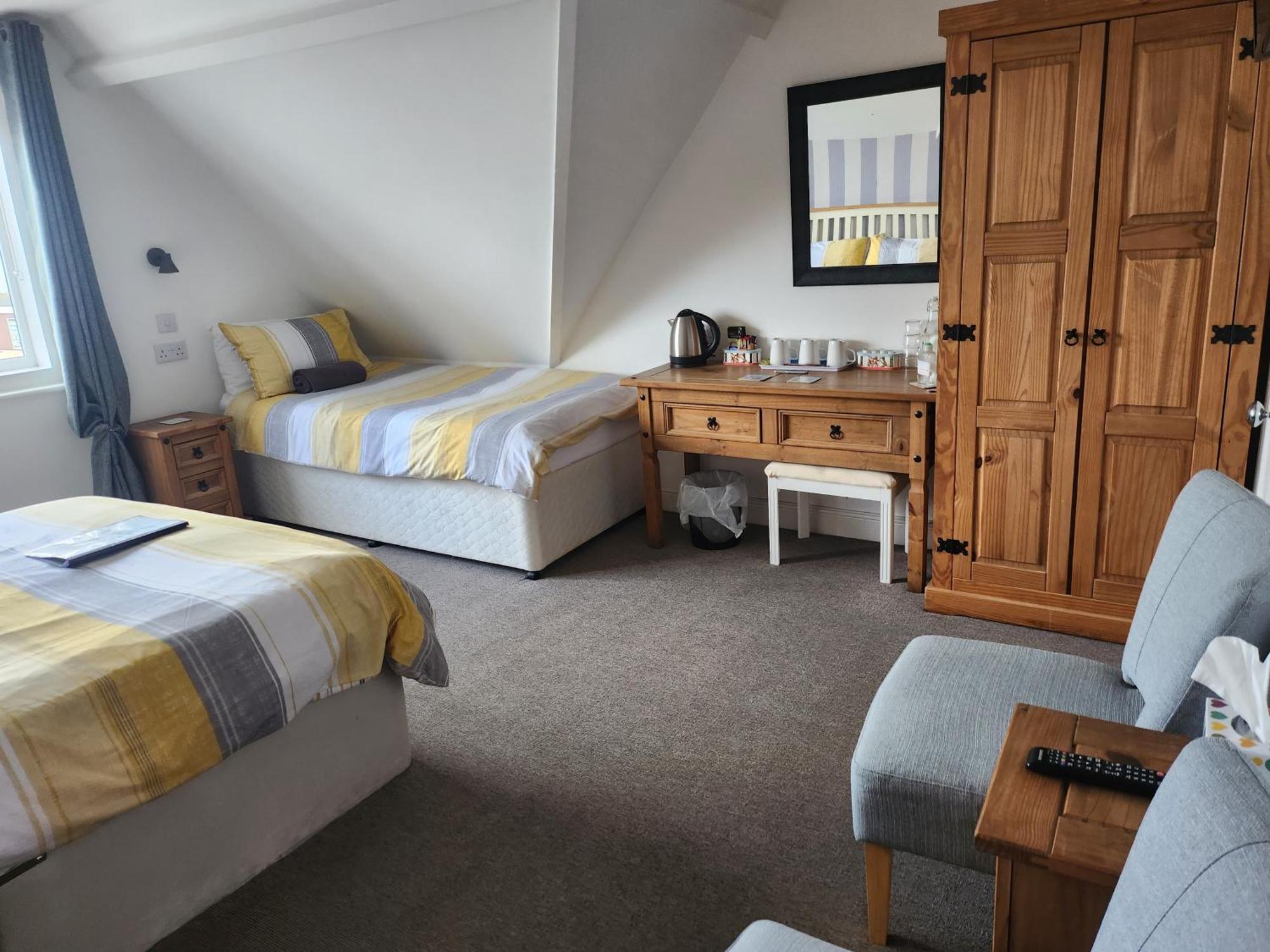 South Beach B & B Lowestoft Bagian luar foto