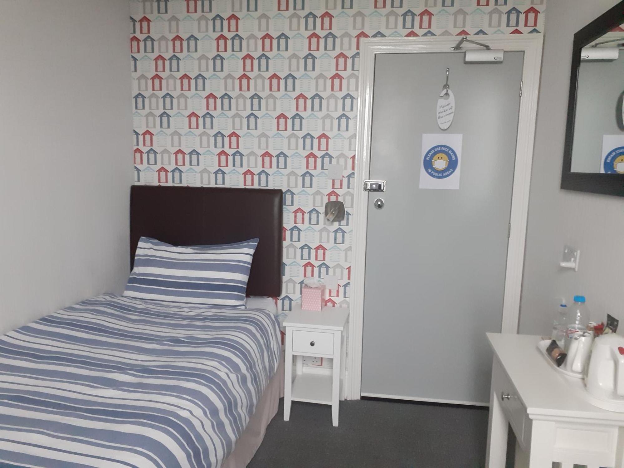 South Beach B & B Lowestoft Bagian luar foto